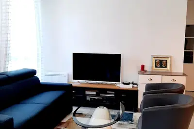 Image de Appartement calme de 51m2 avec Balcon pour vos repas d'été (4 personnes).