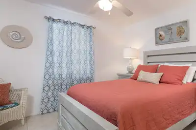 Image de 2bd/2ba♥1st Floor Condo Walk to Beach, Family Friendly