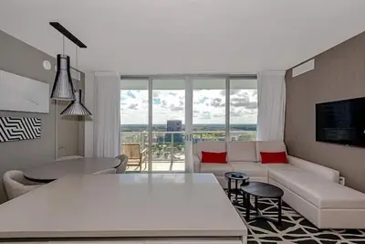 Image de Spectacular Waterview Condo, Hyde Beach House 2404