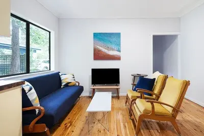 Image de Beach Shack Semi, 2 Minutes Walk to Beach - Lilly Pilly