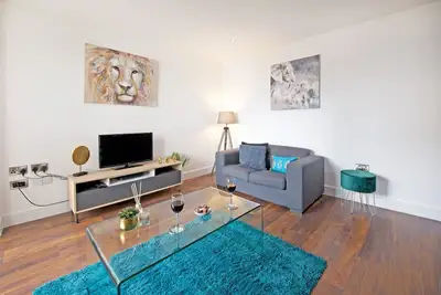 Image de Deluxe 2 Bed 2 Bath Spacious City Centre Apartment