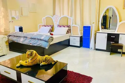 A 5 star classic cozy 3br villa, 5 minutes away from the beach.