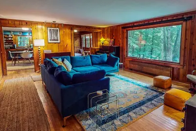 Image de Upstate Cabin with Hot Tub