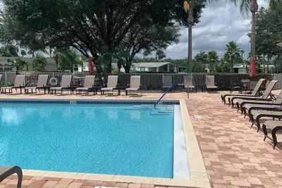 Image de relax with us after the parks! ! !