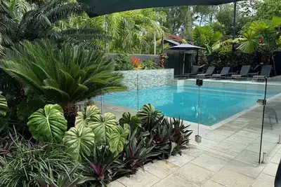 Image de Beautiful 5 Bedroom House located on Solander Boulevard just across the road from Four Mile Beach.
