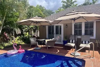 Image de Close to Kahala Beach/Air Conditioning/Heated Pool/Clean/Quiet Neighborhood