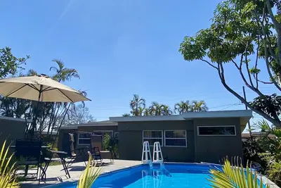 Image de 🏖️Perfect Summer Waterfront Retreat, 🏖️ Minutes to Beaches, 💦Private Pool