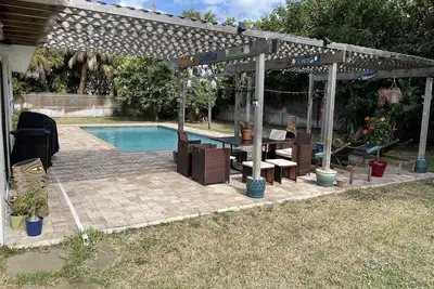 Image de Beach house with Heated pool one block from the beach!