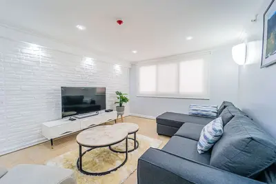 Image de Lovely One Bedroom Apartment