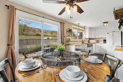 Image de Hidden Valley Retreat | Quiet Escape w/ Mtn Views!