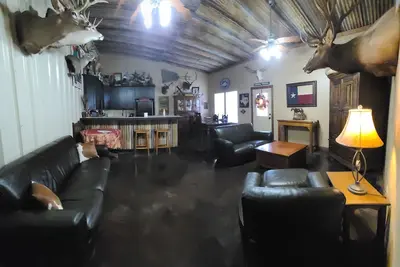 Image de Two Bedroom secluded \"Barndominium\" just outside of Wichita Falls, Texas