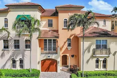 Image de Your Oceanview oasis awaits!