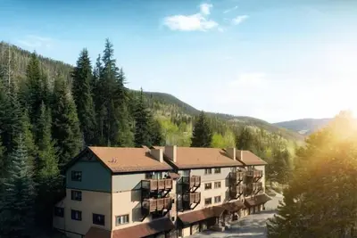 Image de Vibrant 1br Condo w Gym & Pool Streamside at Vail