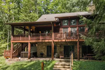 Image de New! Deep Water Lodge: Lakefront, Dock Slip, Fire Pit, Hot Tub!