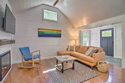 Image de Stylish Mountain Home Near Ski, Golf + Manchester!