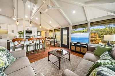 Image de International Colony Club 13 Beautifully Furnish Kaanapali Cottage near Beach