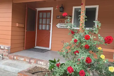 Image de Centrally Located in the Heart of Wine Country!