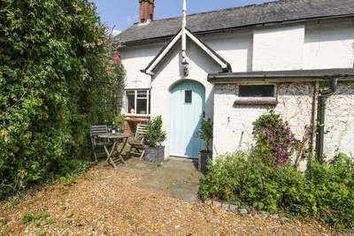 Image de Downton Lodge, pet friendly, with pool in Hordle