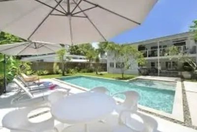 Image de Jamaica House Port Douglas, Stay in one of Port Douglas's most iconic homes.
