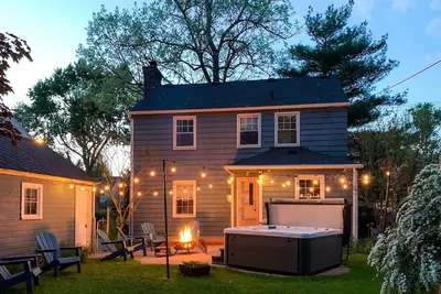 Image de Hot Tub|1. 2mi to Nd | Espresso Maker| Playground