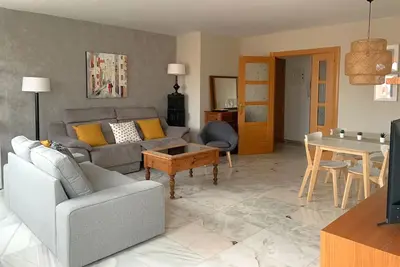 Image de Spacious and bright apartment next to the beach