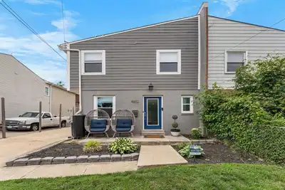 Image de Modern Dc Retreat w/Parking for 4 Cars! -Brookland