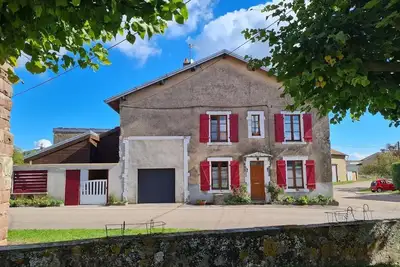 Image de Maison avec 3 chambres\/deux salles de bain Ă la campagne