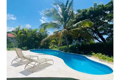 Hispaniola guest friendly 5 bedroom villa with private pool