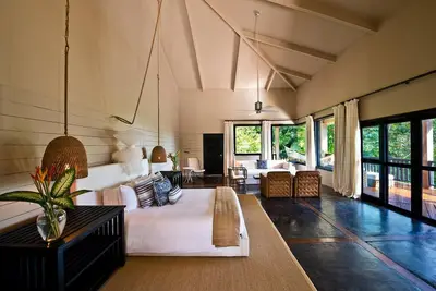 Jungle Canopy Suite w/ Private Veranda, Infinity Pool, WiFi, & Stunning Views