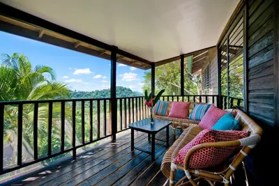 Image de Sprawling Family Villa w\/ Stunning Jungle Views, Screened-In Porches, & WiFi