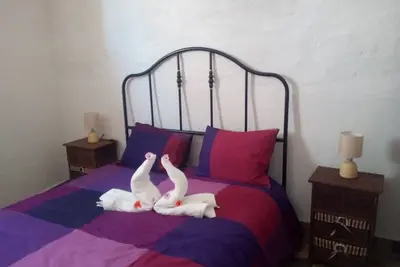 Image de Chambre dans une grotte typique des Canaries, accessible Pmr