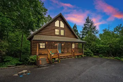 Image de 2 Pools! Location! Hot Tub, Game Room, Playground, 2k+ Sq Feet, Easy Roads!