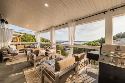 Image de Large-group Retreat w/Hot Tub, 2 Kitchens, Grill