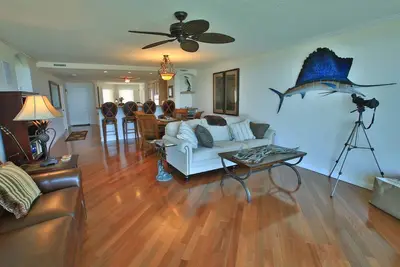 Image de Inlet #803 - 2bd 2ba Stylish Breathtaking Backdrop