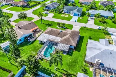 Image de Wonderful Home w/Private Screened-In Pool, Free WiFi, Central Ac - Snowbirds Ok