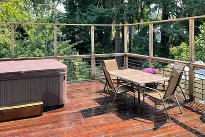 Image de Olympic Hills six bed haven with hot tub and grill