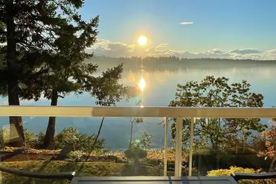 Image de Grandview Ocean Retreat, 2 bedroom, 2 bathroom with beautiful sunset/ocean views