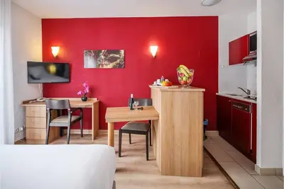 Image de Charming studio 8 in the heart of Divonne Les Bains, near lake, mountain views