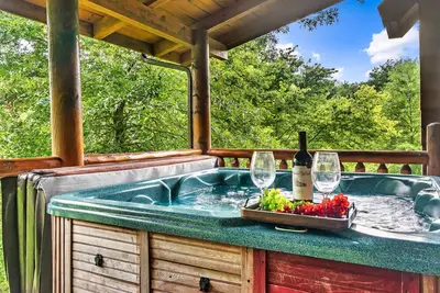 Image de Discount! Hot Tub, Pool & Fishing, Arcade, WiFi, Fireplace in a beautiful resort.