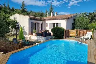 Image de Maison en Provence avec Piscine et Jardin privatifs