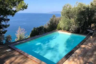 Image de Gorgeous villa with private pool and private beach