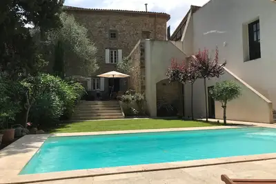 Image de Unique maison de maître privée exclusive avec service de ménage et piscine
