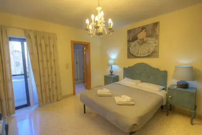 Image de Large 3bdm flat in the city, near the sea Goslm-2