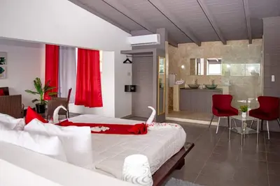 Image de Chica-friendly penthouse suite with pool/Ac/WiFi/cable Tv