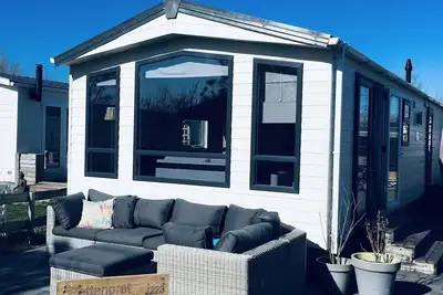 Image de Beautiful and luxurious chalet for 4 persons 500 m from the sea.