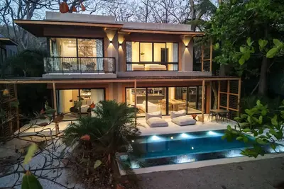 Image de Luxury Beachfront Villa at Nantipa Hotel in the Heart of Santa Teresa