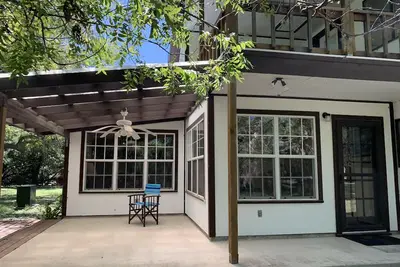 Image de Two story home with Las Moras Creek views