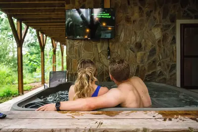 Image de Hot Tub/Balcony Views/Gameroom