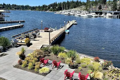 Image de Waterfront condo in downtown Bellevue