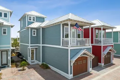 Image de Beach + Boat! 4br Canal Home w/ Dock, Pool & Hot Tub